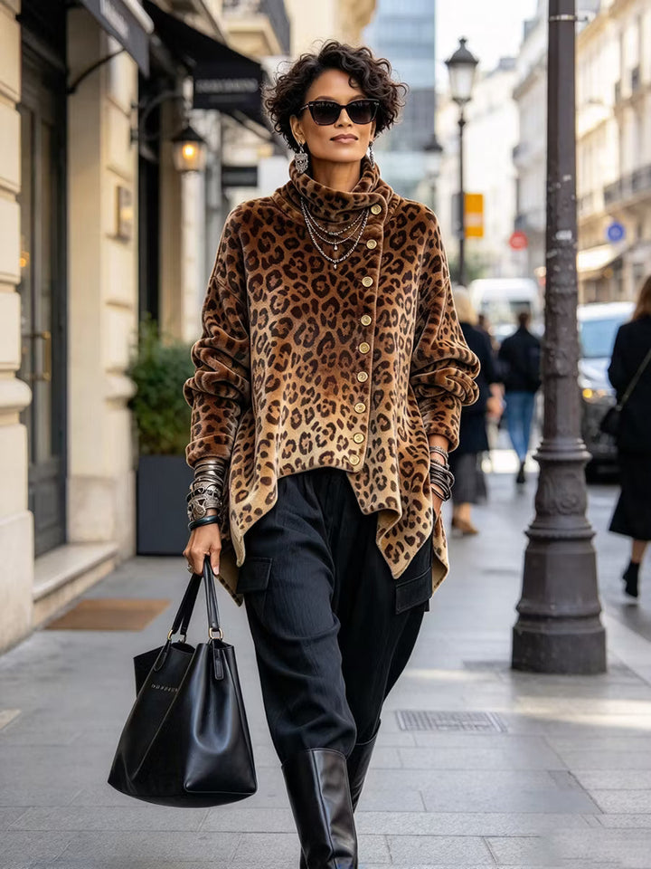 Caria - Weiches Leo-Print-Top mit Stehkragen