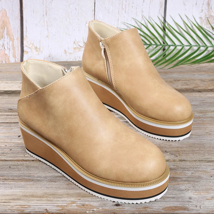 Clotilde - Soft-Touch-Keilstiefeletten
