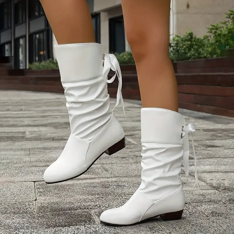 Hilda - Wadenhohe Schnürstiefel mit Raffung